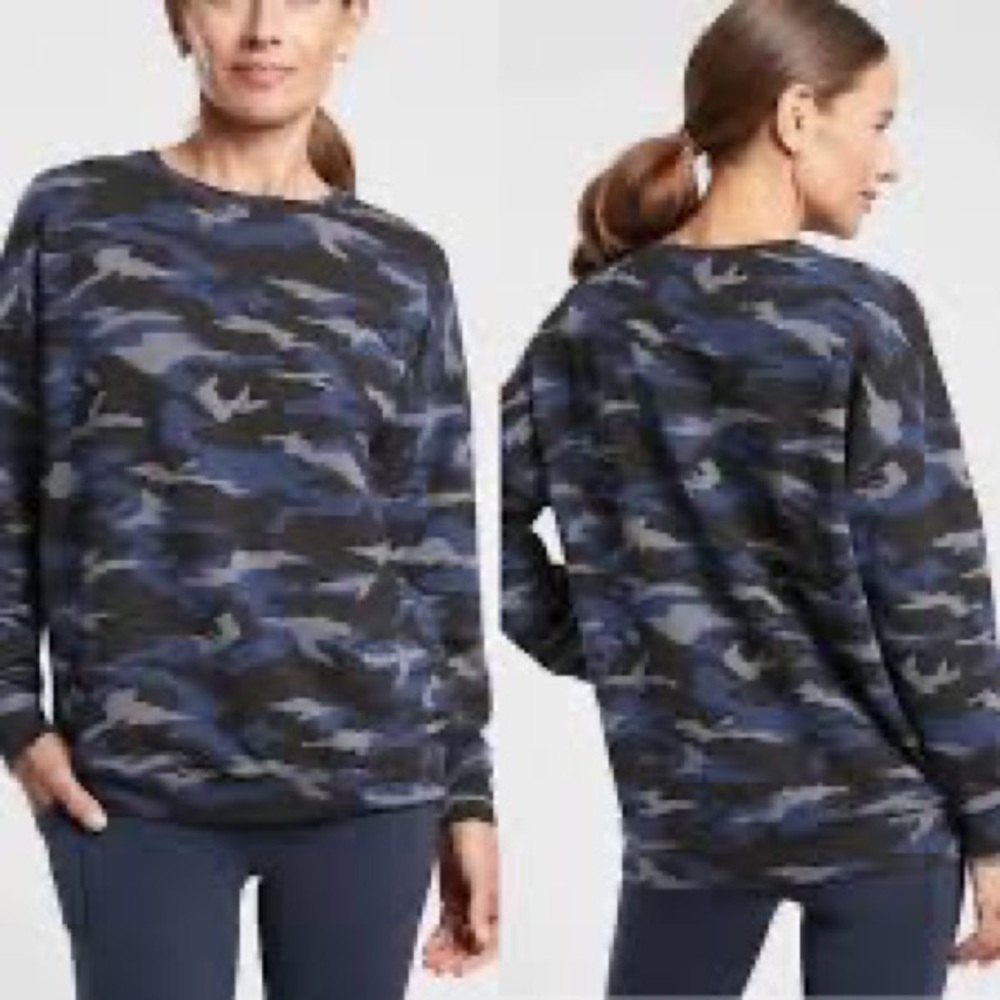 Athleta Triumph Blue Black & Gray Camo Sweatshirt